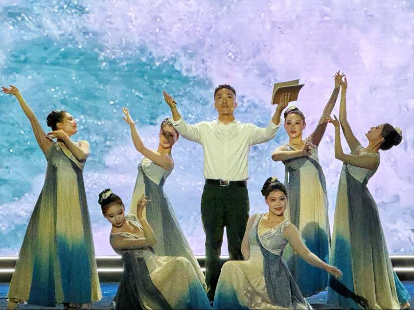 以青春筆墨，書寫長江新故事——“湖北文學(xué)之夜”活力綻放